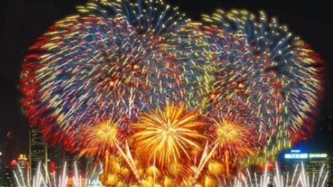 Hủy bắn pháo hoa dịp Đại lễ